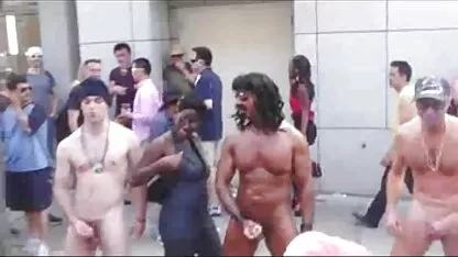 ثلاثة ناضجة