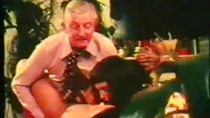 الرجل العجوز يحتاج الجنس 2 الملابس تويد cumshots XXX