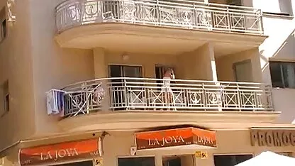 فتاة مخفية كام لا سراويل الرسوم المتحركة فيلم الكبار على الشرفة