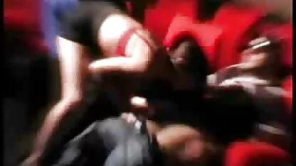 جعل أشرطة الفيديو الجنس يوتيوب