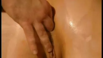 الزوج والزوجة مثل العاهرة القديمة في الحمار الجنس مثلي الجنس مجانا